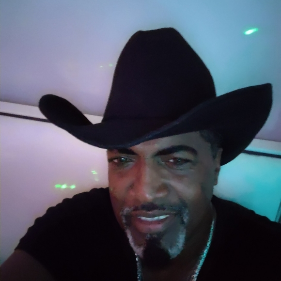 Meet your Posher, Delton - Picture 8 of 10